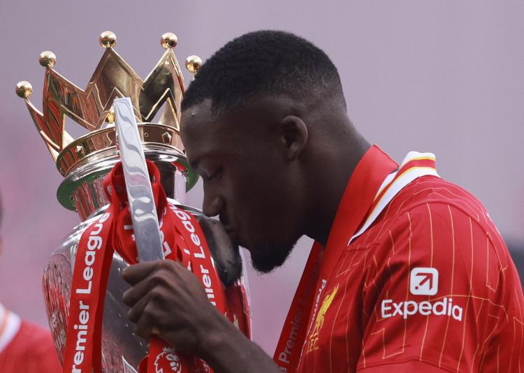 万欧元, 加强防线