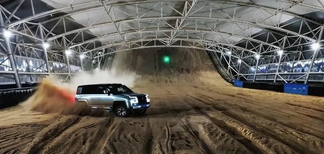 沙坡破记录, 形赛车场开