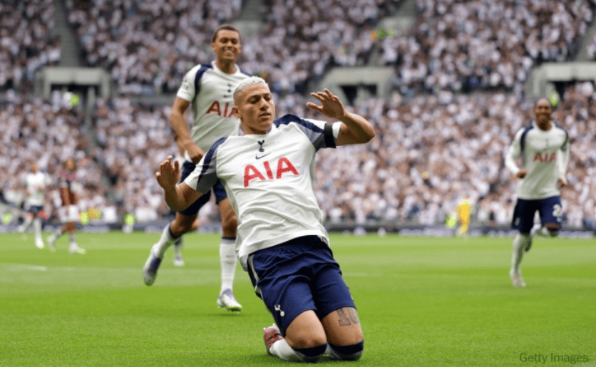 今夏, 右路传中, 利森梅开二