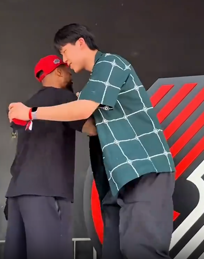 利拉德举办, 在欢迎仪式