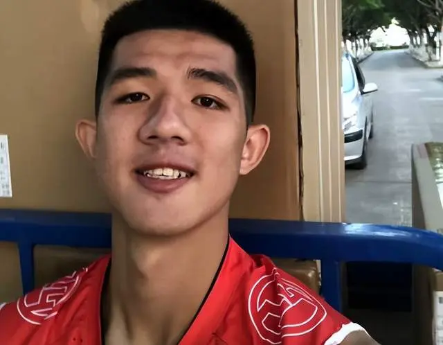 的收入, 生涯, img