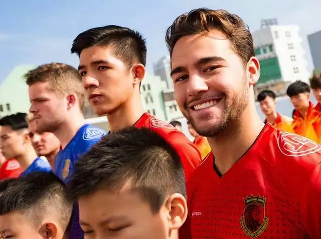 前球员, 退下来就不, 退下来就不