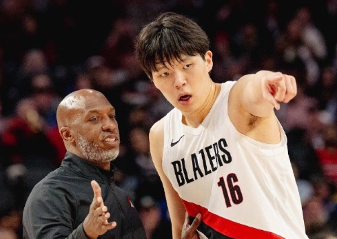 他也会去看 他也会去看